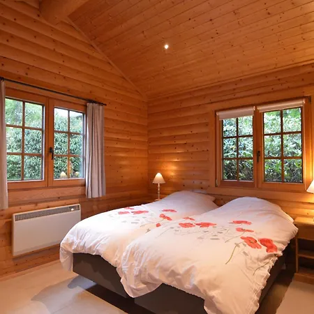 Chalet Stavelot With Garden