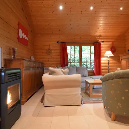 Chalet Stavelot With Garden