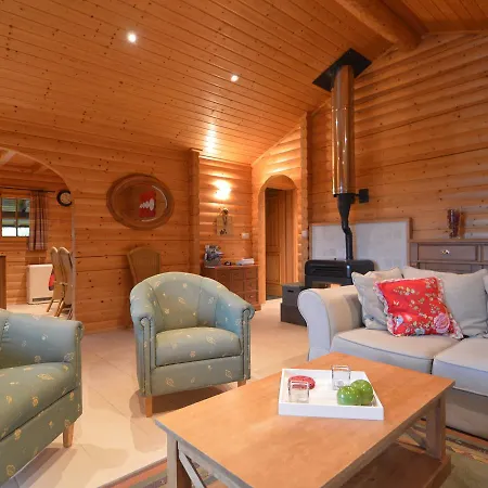 Chalet Charming With Private Garden In Stavelot *